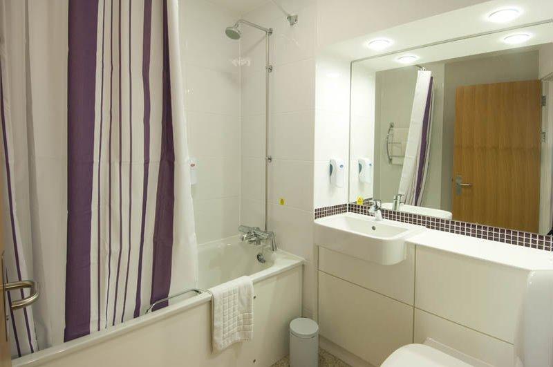 Premier Inn Glastonbury Zewnętrze zdjęcie