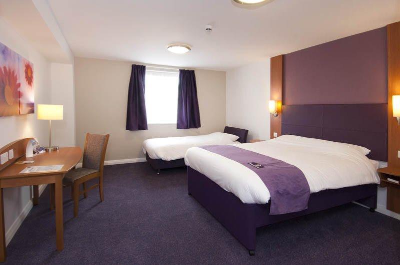 Premier Inn Glastonbury Zewnętrze zdjęcie