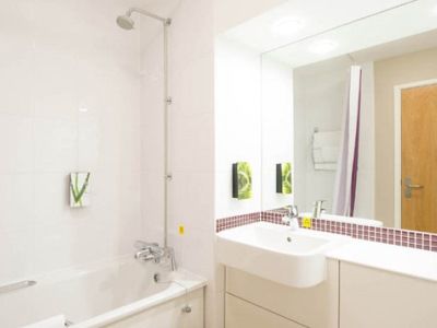 Premier Inn Glastonbury Zewnętrze zdjęcie