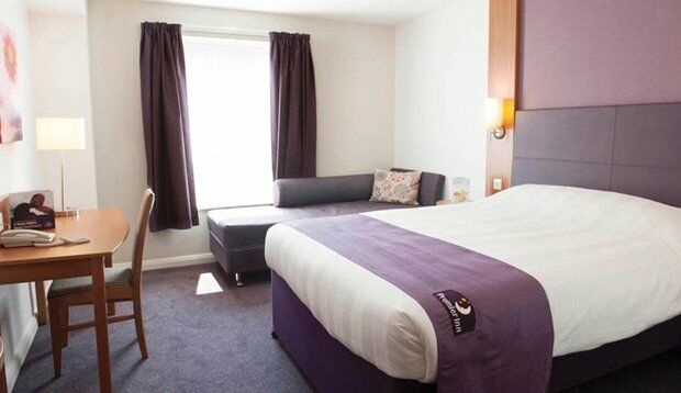 Premier Inn Glastonbury Zewnętrze zdjęcie